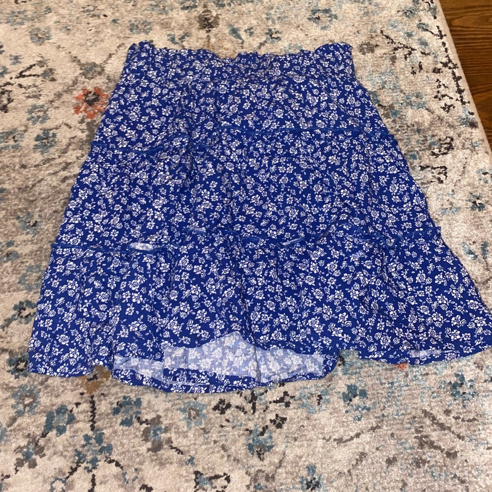 Women’s blue floral skirt